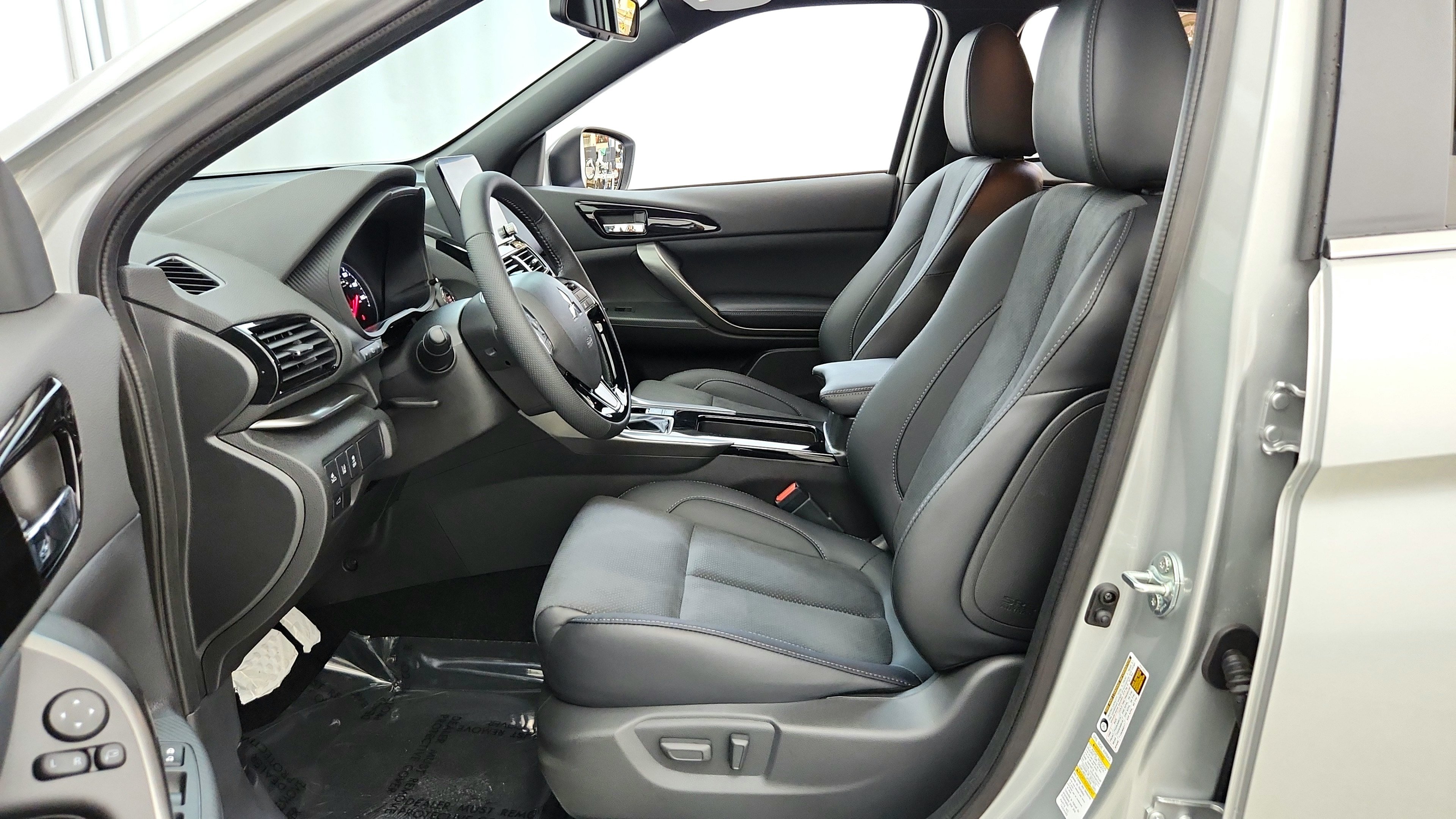 Used 2025 Mitsubishi Eclipse Cross AWD image 21