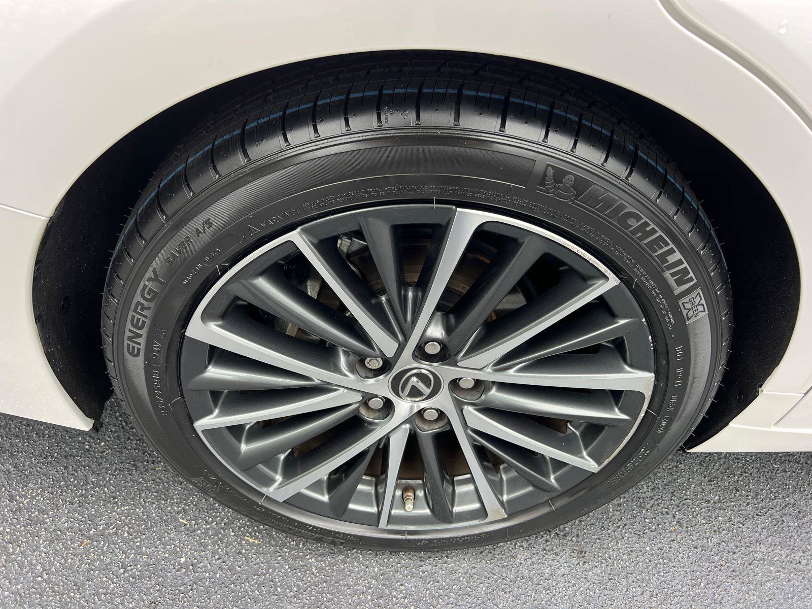 Certified 2023 Lexus ES 350 w/ Premium Package image 18