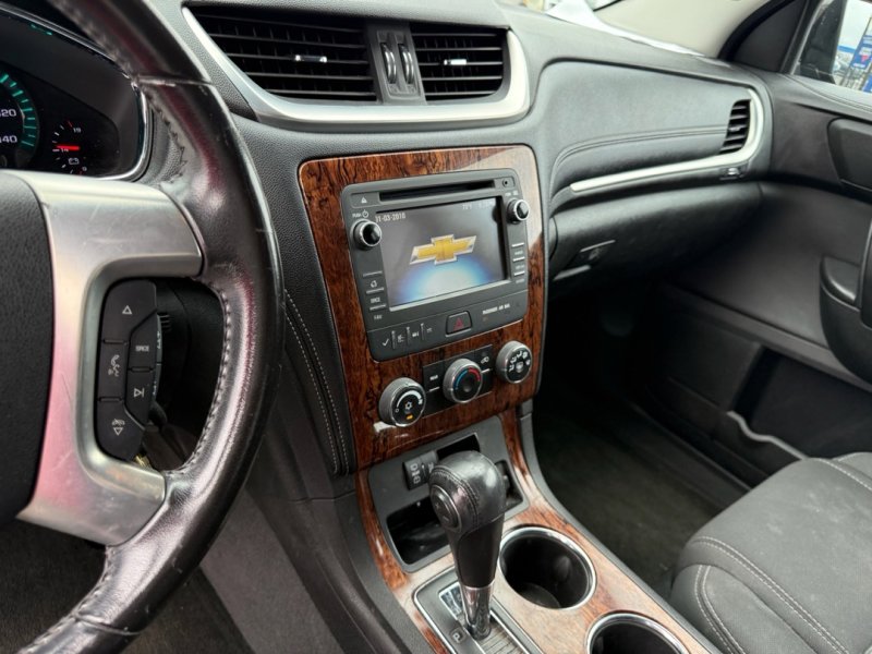 Used 2013 Chevrolet Traverse LT image 22