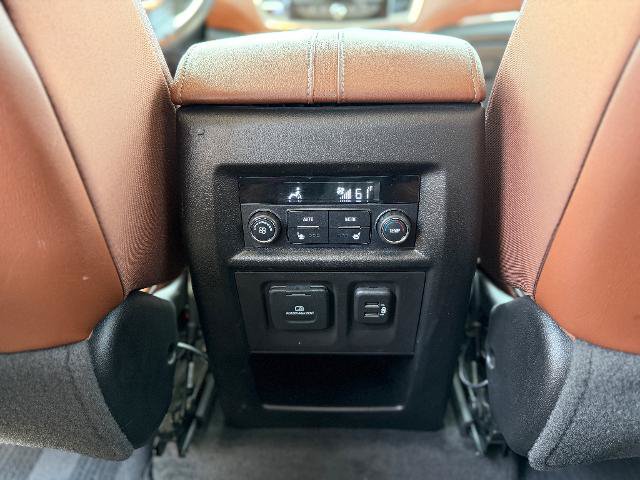 Used 2019 Chevrolet Traverse High Country AWD/4WD image 18
