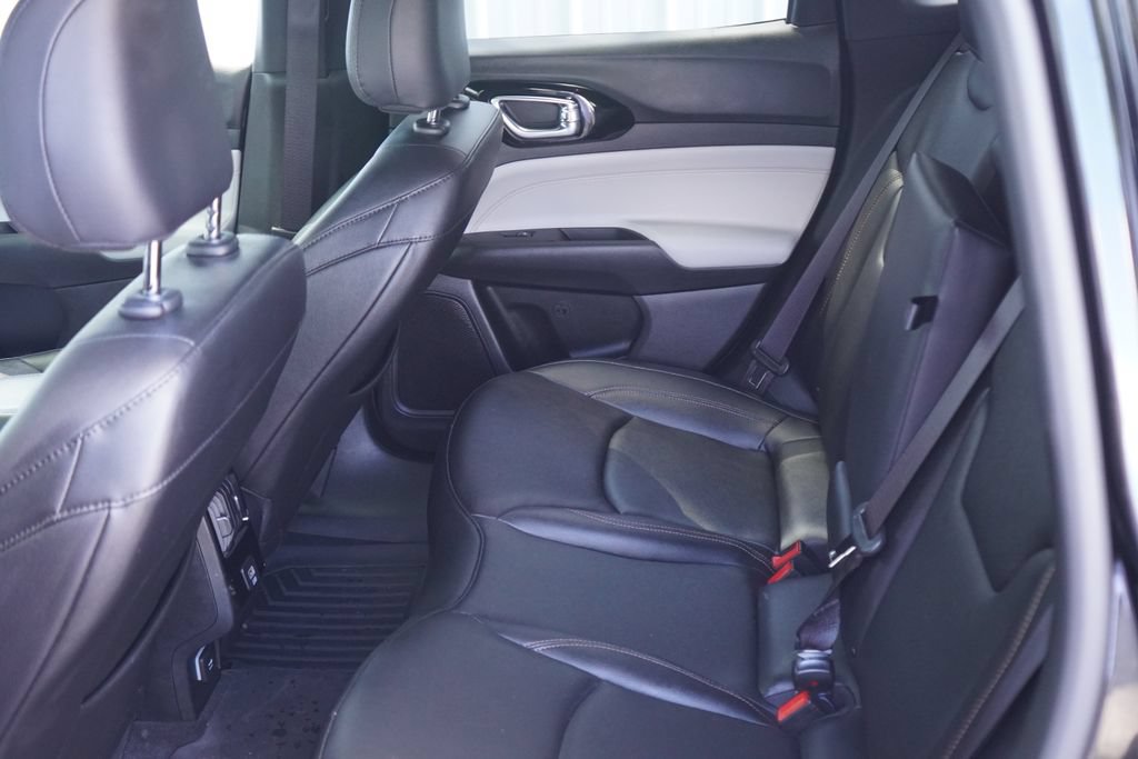 Used 2024 Jeep Compass Limited AWD/4WD image 27