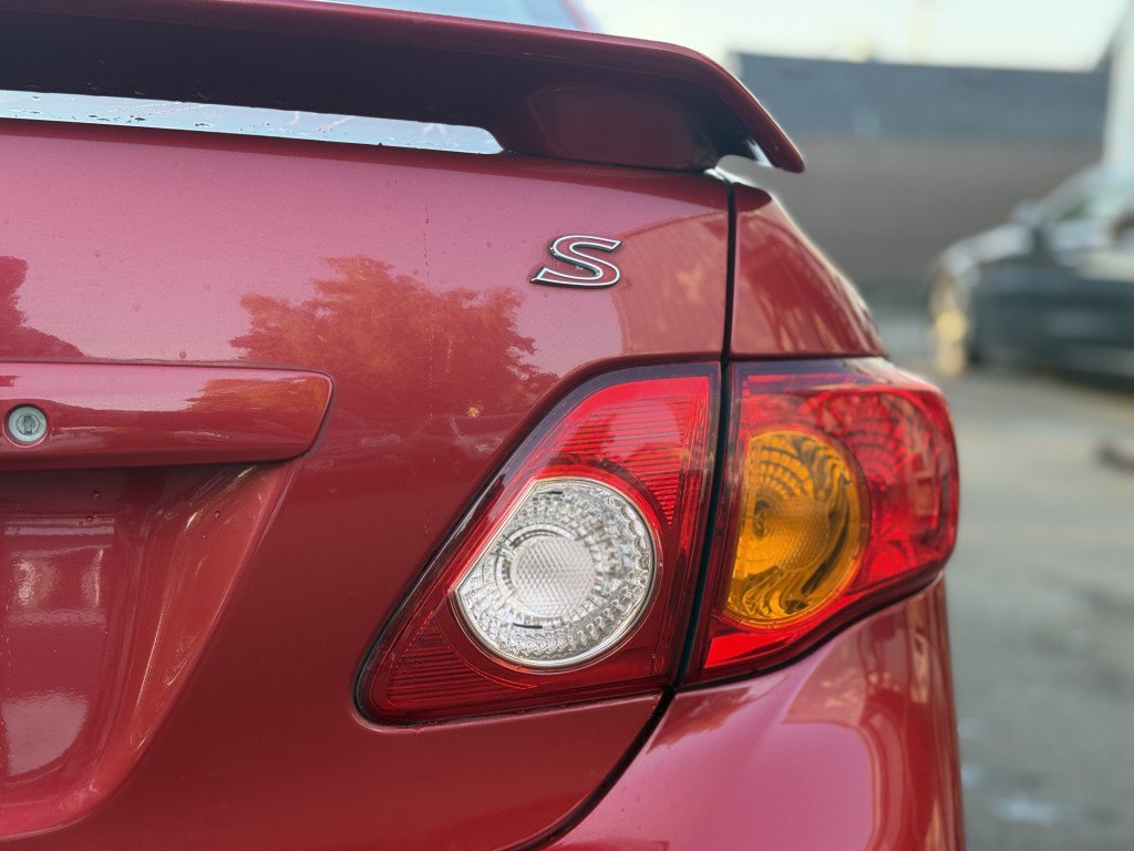 Used 2010 Toyota Corolla S FWD image 32