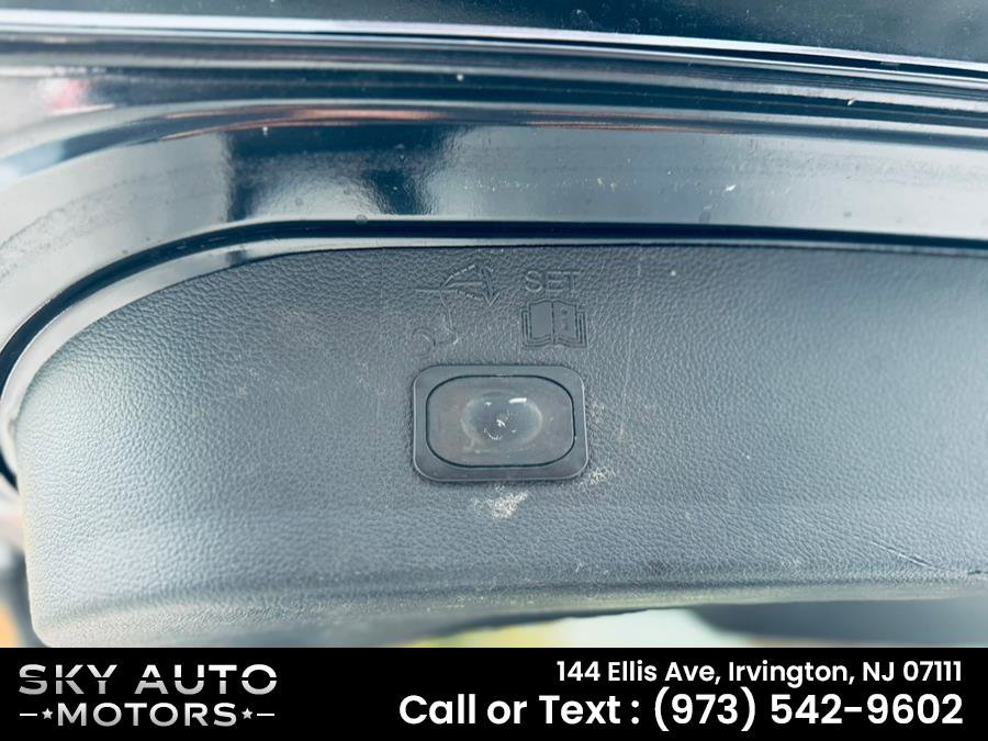 Used 2018 Ford Escape SEL w/ Ford Safe & Smart Package image 11