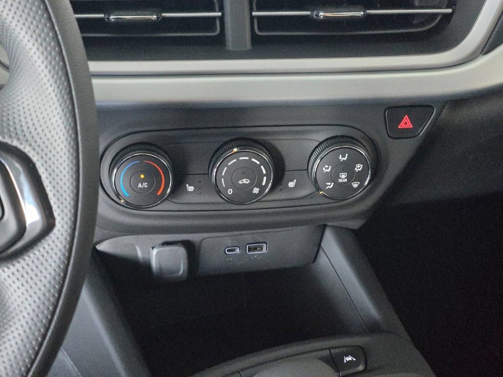 New 2026 Chevrolet Trax LS w/ LS Convenience Package FWD image 23