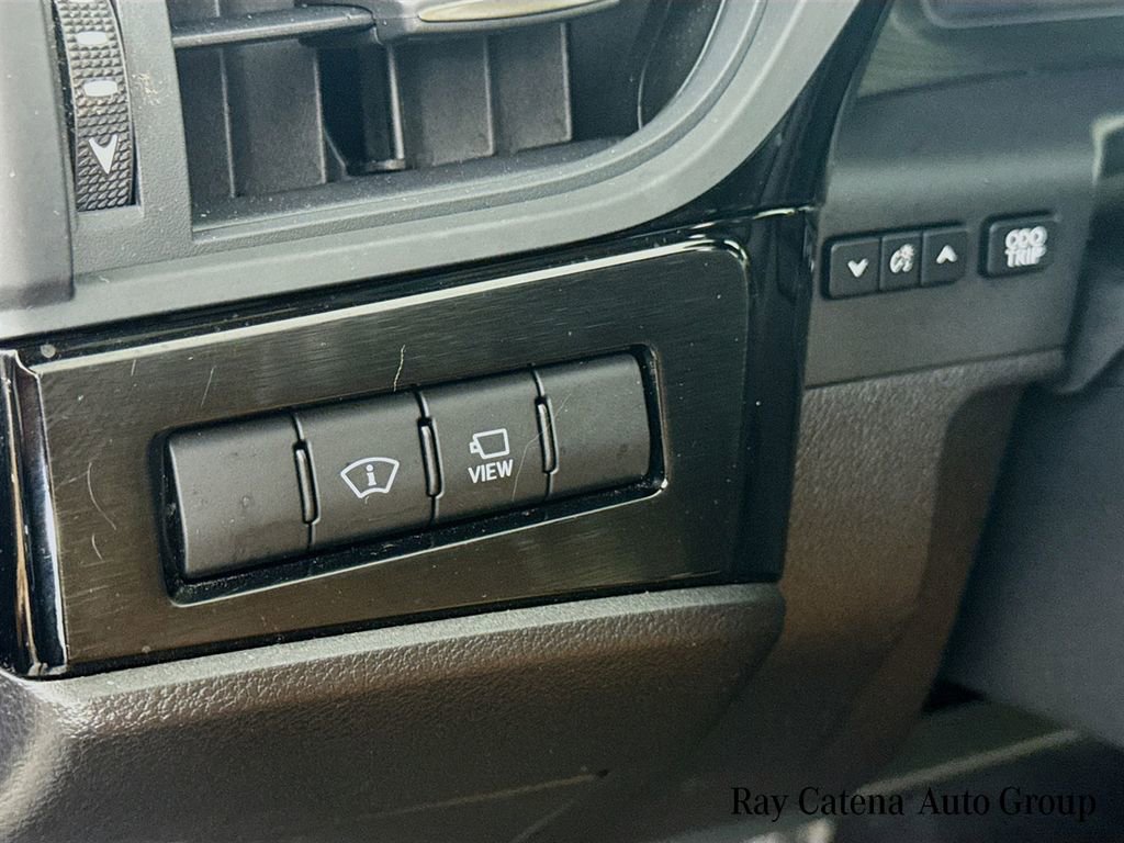 Certified 2024 Lexus ES 300h w/ Luxury Package FWD image 10