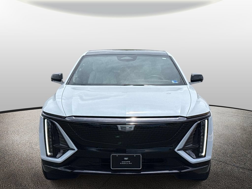 New 2026 Cadillac Lyriq Sport w/ LPO, Floor Liner Package AWD/4WD image 6