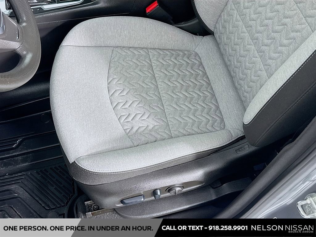 Used 2023 Chevrolet Equinox LS w/ LS Convenience Package FWD image 18