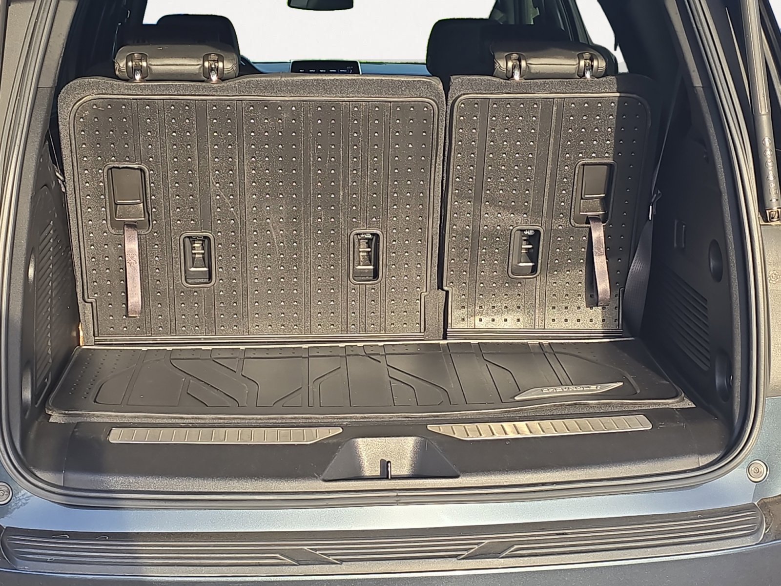 Used 2021 Chevrolet Tahoe Z71 image 12