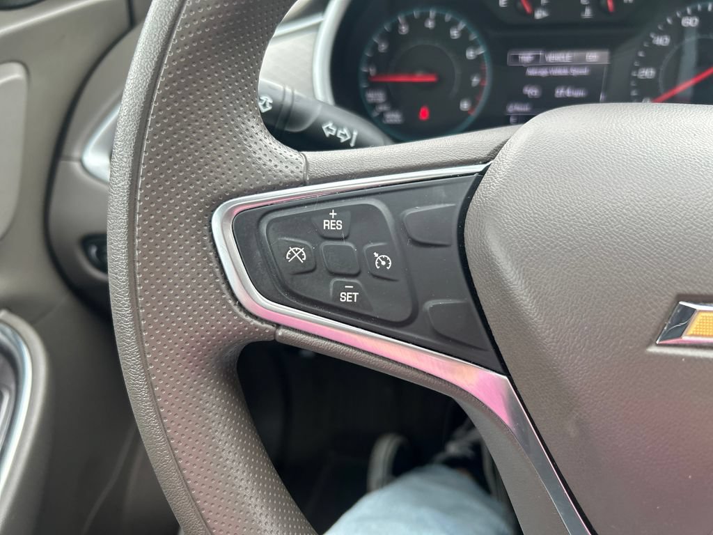 Used 2022 Chevrolet Malibu LT FWD image 34