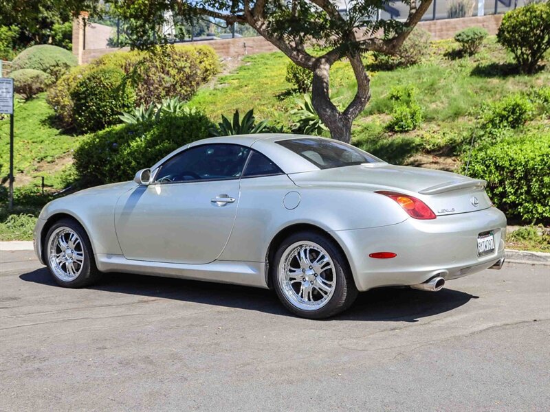 Used 2002 Lexus SC 430 Convertible RWD image 3