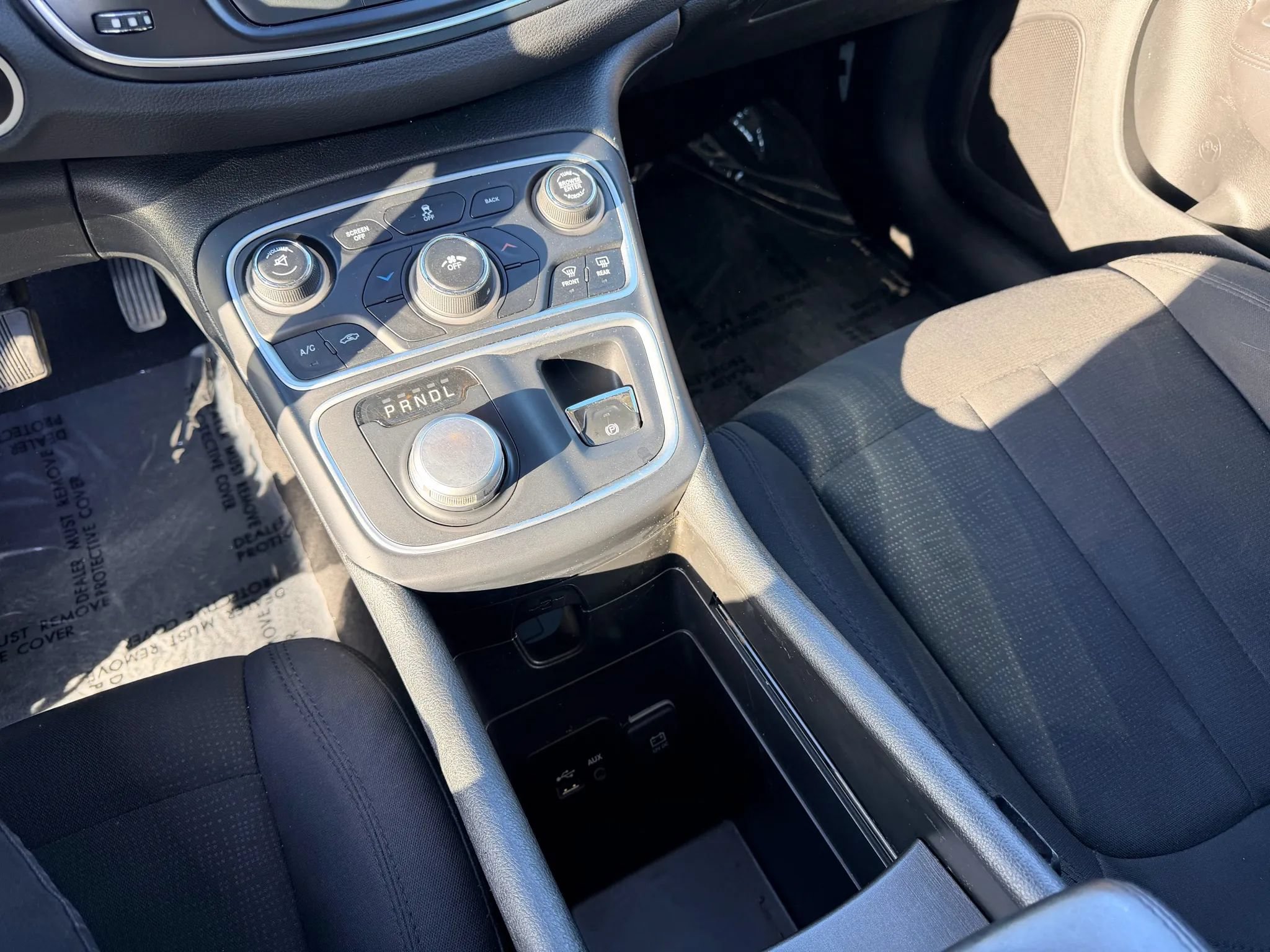 Used 2016 Chrysler 200 Limited FWD image 14