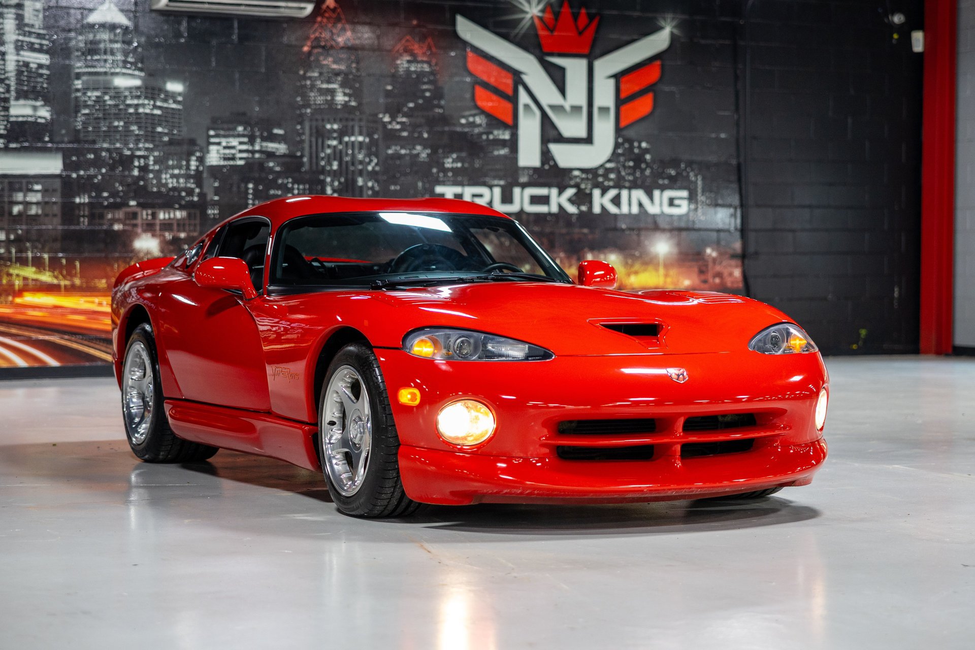 Used 1997 Dodge Viper GTS RWD image 9
