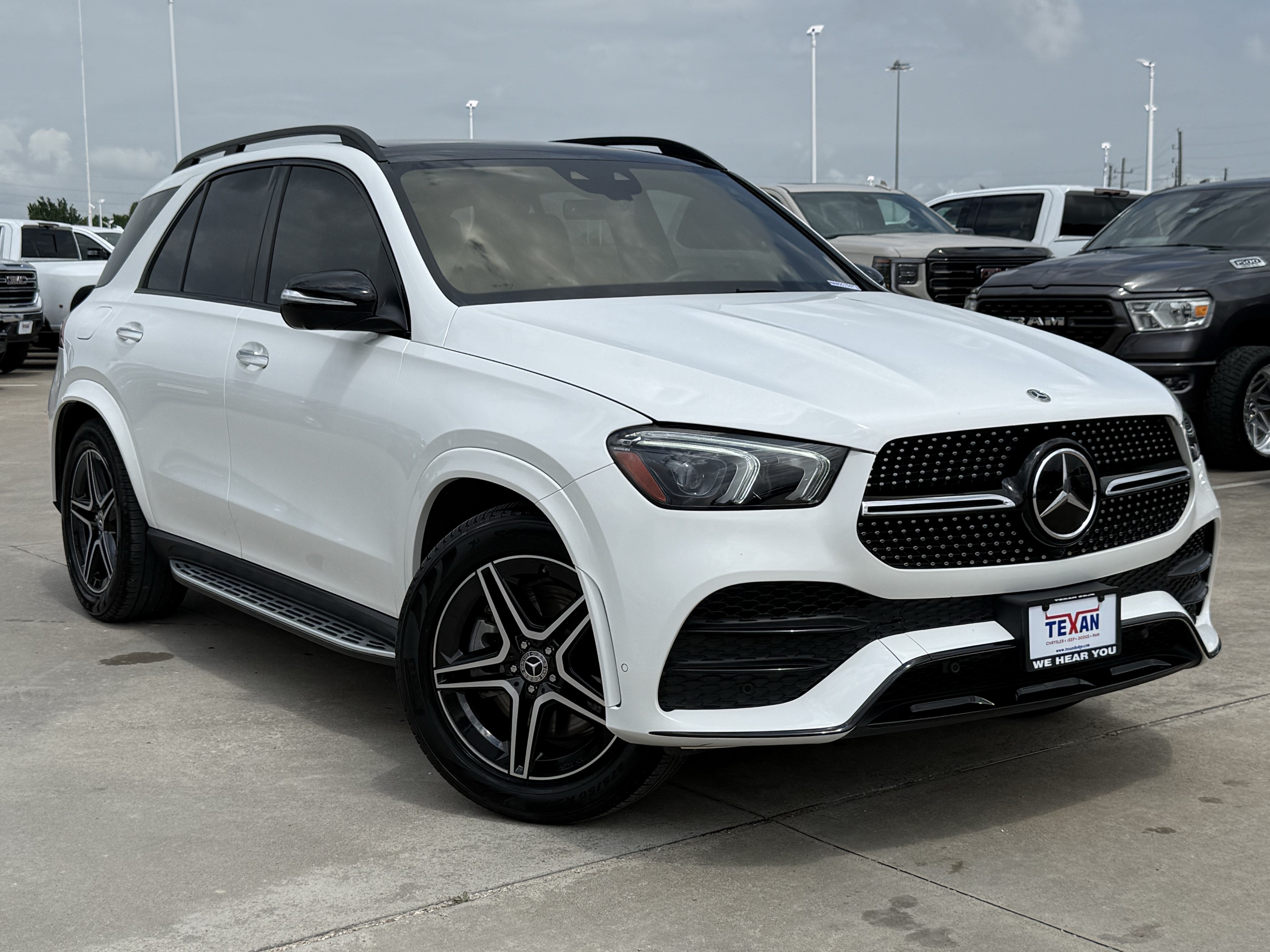 Used 2022 Mercedes-Benz GLE 450 4MATIC image 2