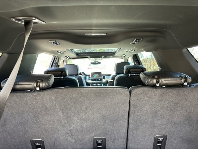Used 2022 Chevrolet Suburban LT w/ LT Signature Plus Package AWD/4WD image 15