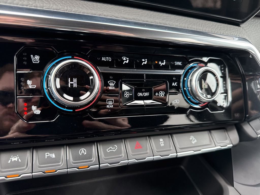 Used 2025 GMC Sierra 1500 Denali w/ Denali Reserve Package image 24