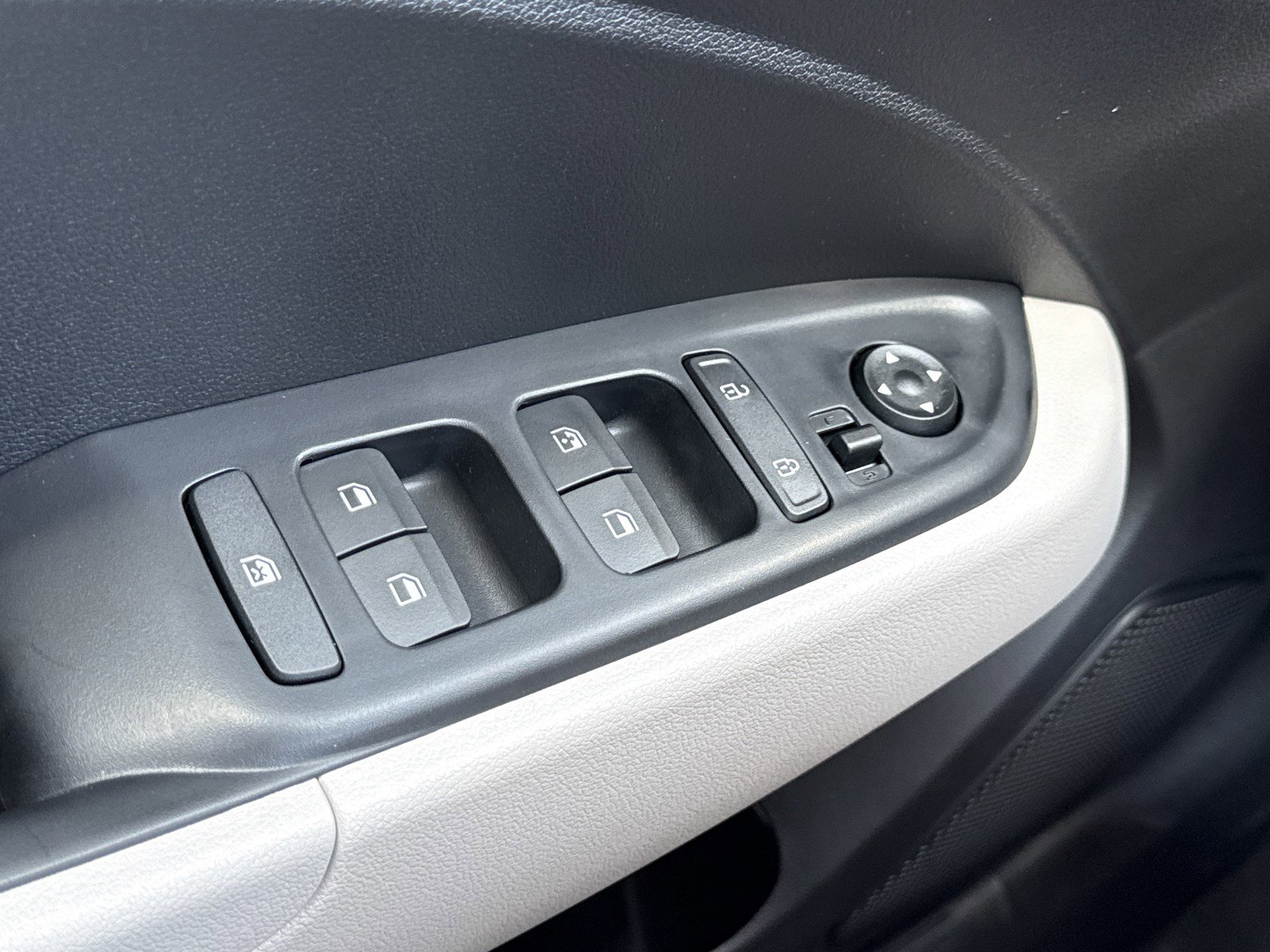 New 2026 Hyundai Venue SEL image 16