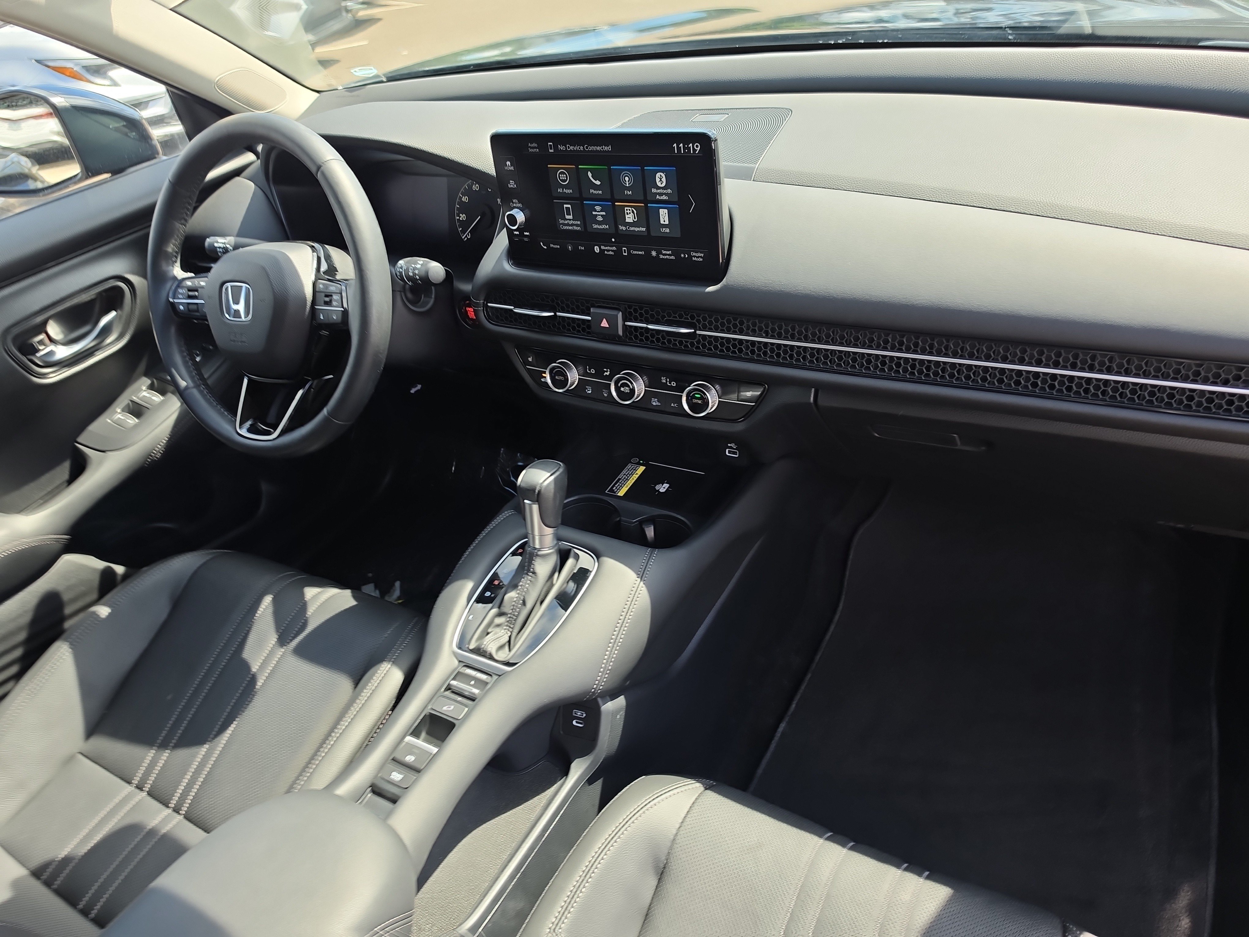 Used 2024 Honda HR-V EX-L image 11