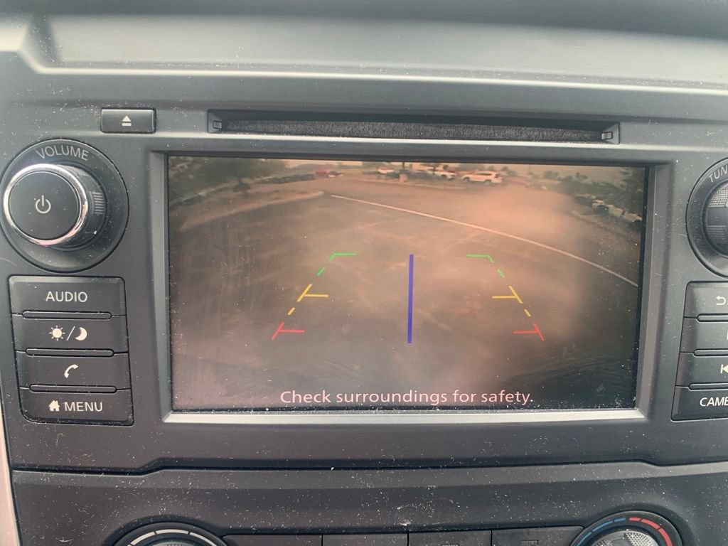 Used 2019 Nissan Titan SV AWD/4WD image 16