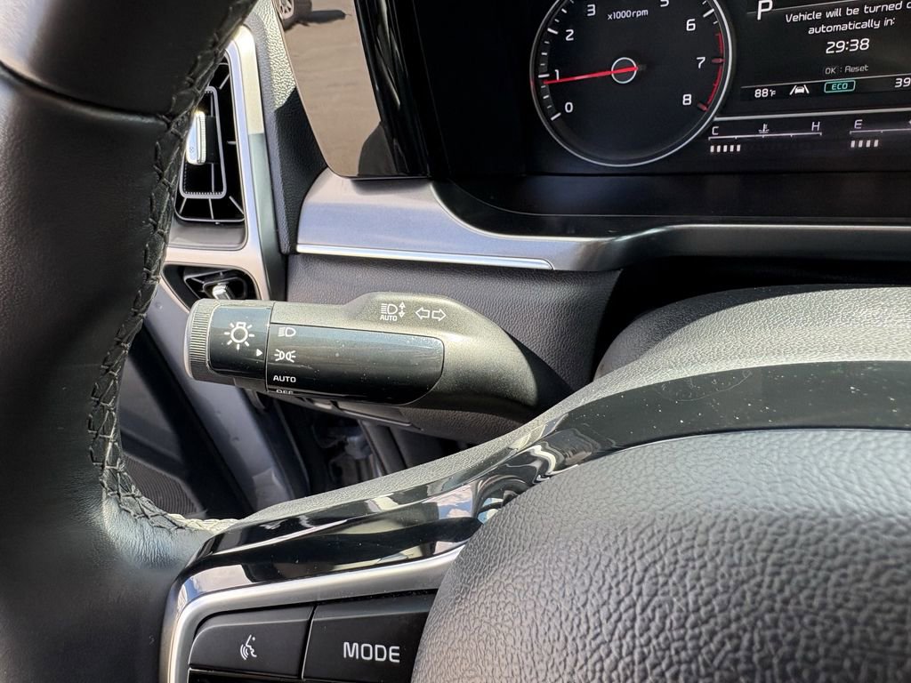 Used 2023 Kia Sorento S image 34