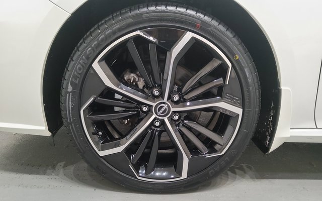 Used 2024 Nissan Altima 2.5 SR image 38