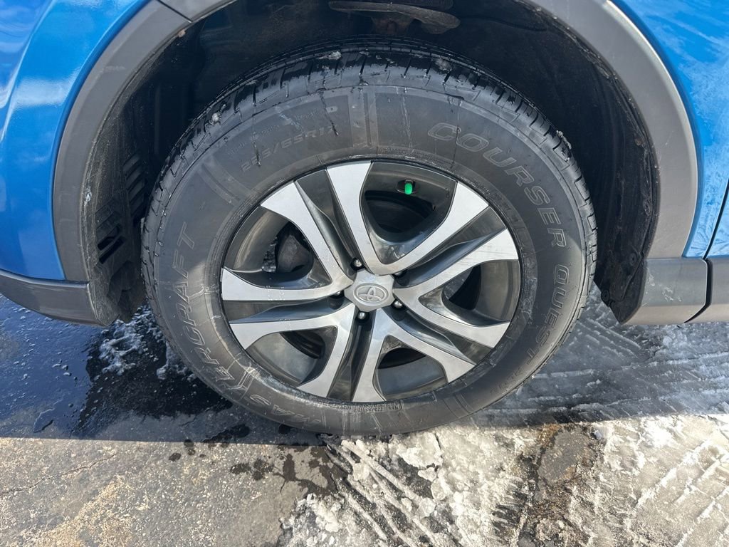 Used 2018 Toyota RAV4 LE w/ All Weather Liner Package image 37