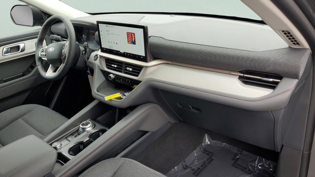 New 2026 Ford Explorer Active image 18