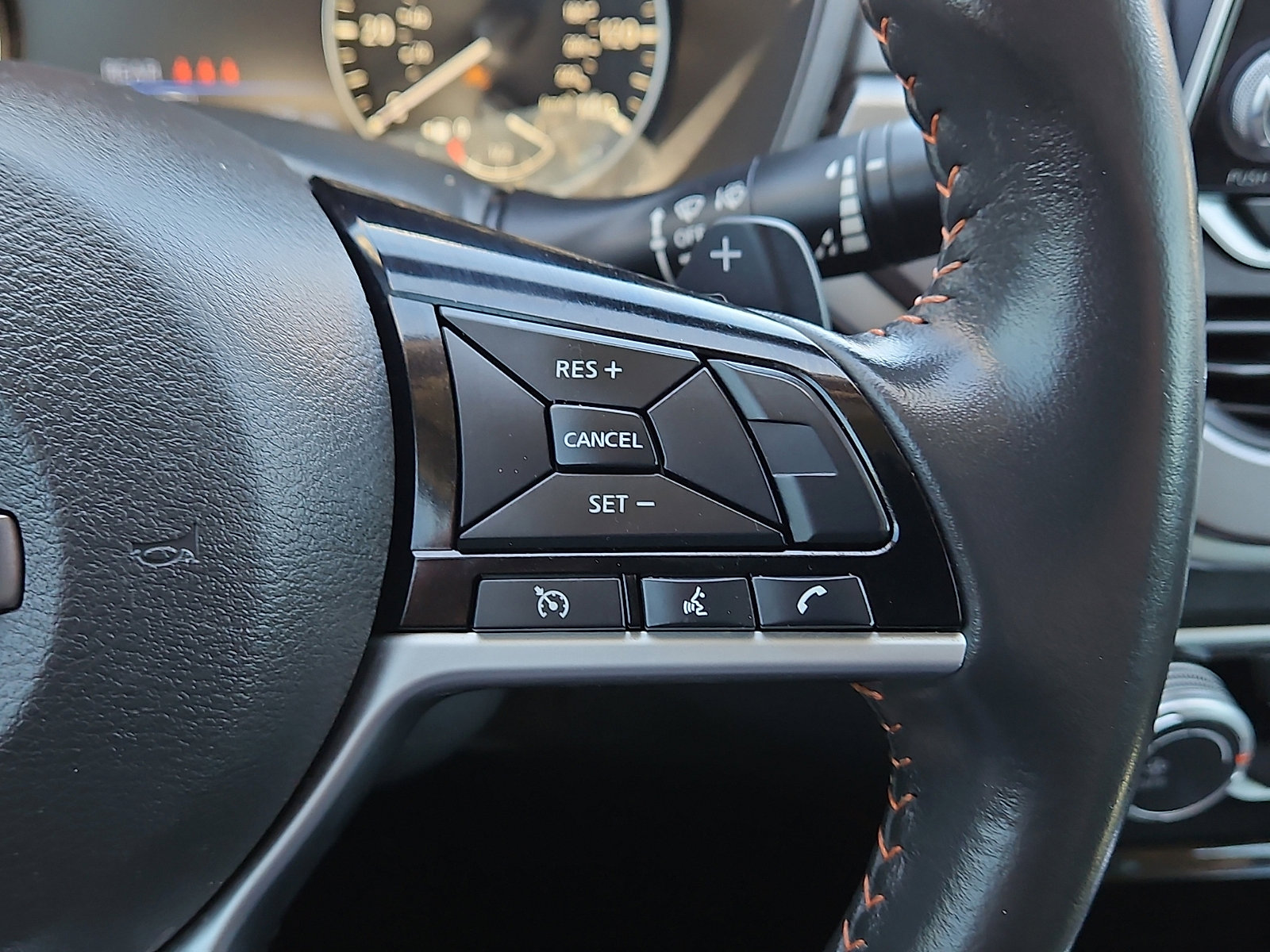 Used 2024 Nissan Altima 2.5 SR image 17