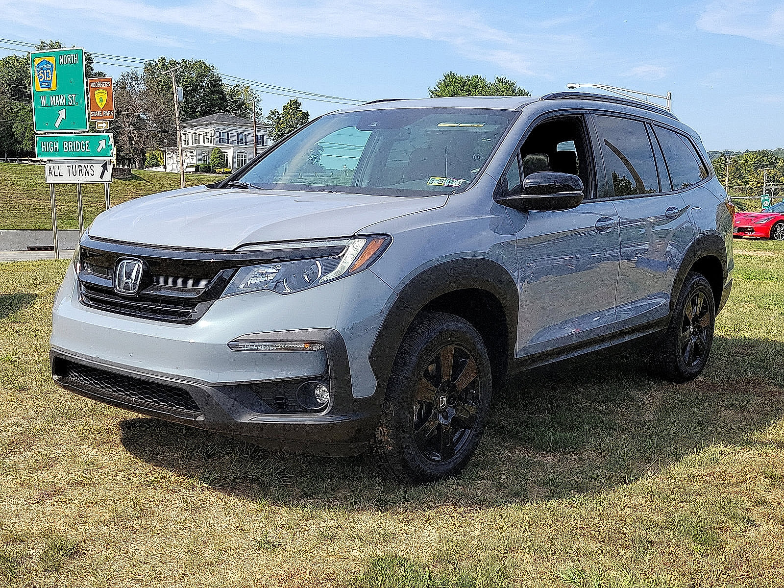 Used 2022 Honda Pilot TrailSport image 2