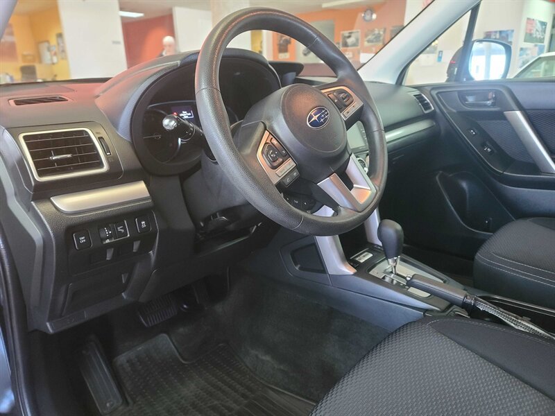 Used 2018 Subaru Forester 2.5i Premium AWD/4WD image 9