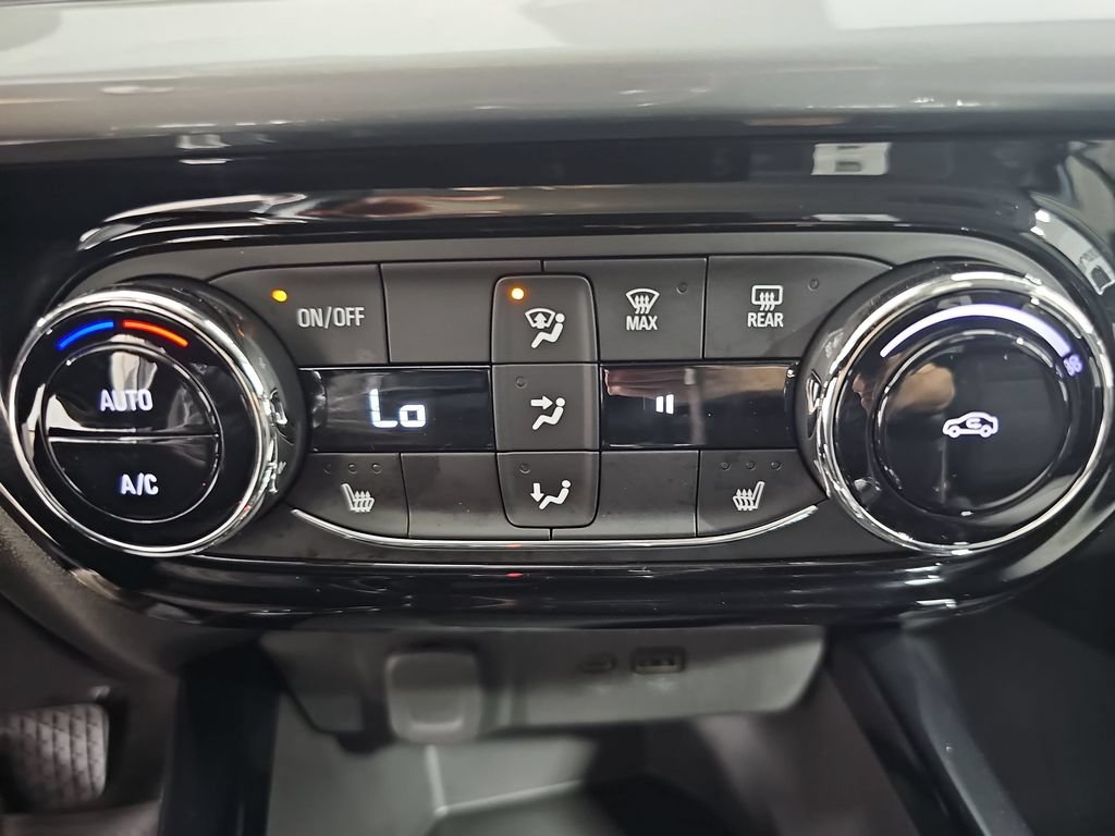 Certified 2024 Chevrolet Trax LT w/ Driver Confidence Package FWD image 27