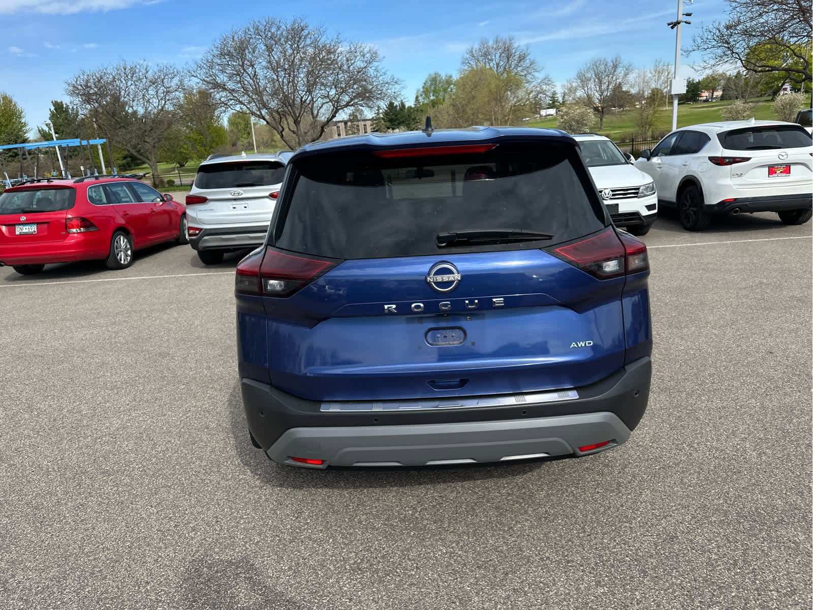 Used 2023 Nissan Rogue S AWD/4WD image 8