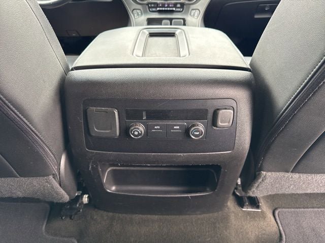 Used 2017 Chevrolet Suburban LT AWD/4WD image 26