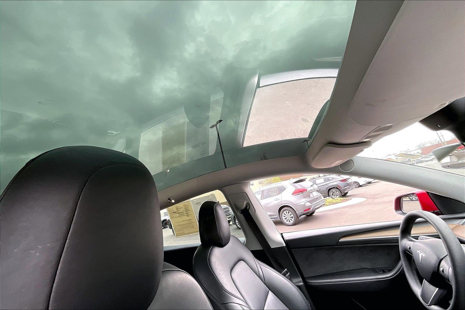 Used 2022 Tesla Model Y Performance image 27