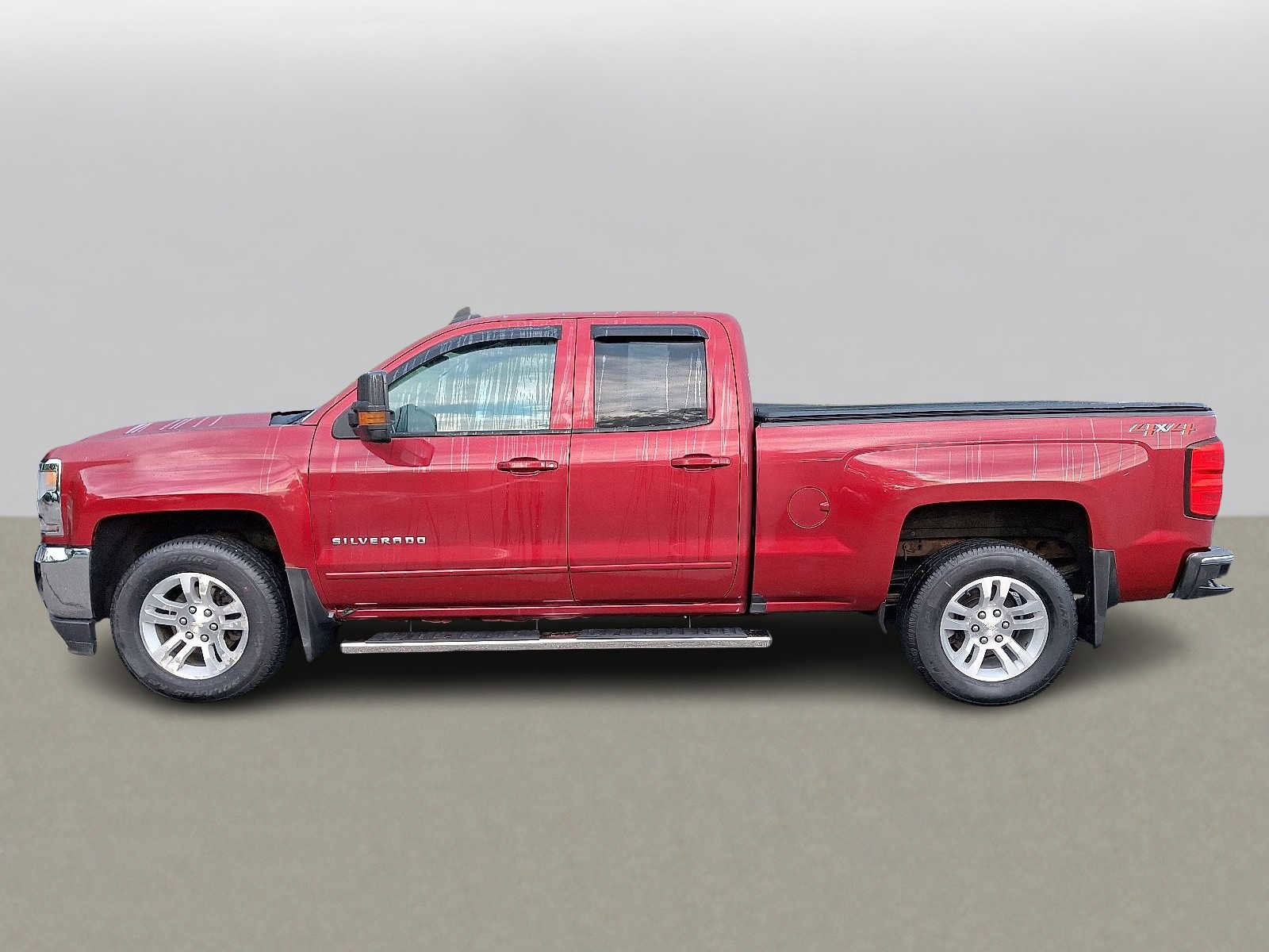 Used 2018 Chevrolet Silverado 1500 LT w/ Max Trailering Package image 4