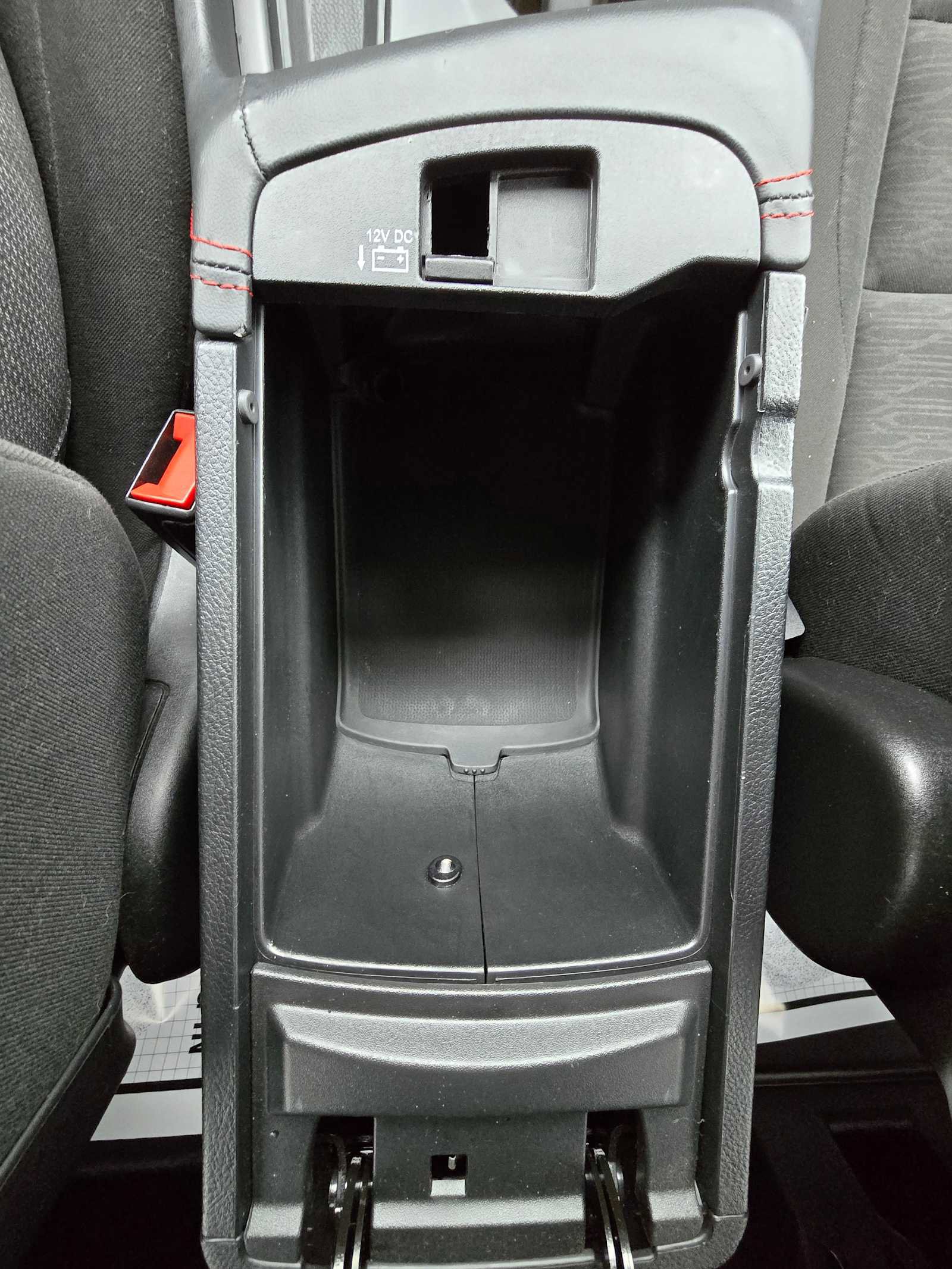 Used 2025 Dodge Durango GT AWD/4WD image 31