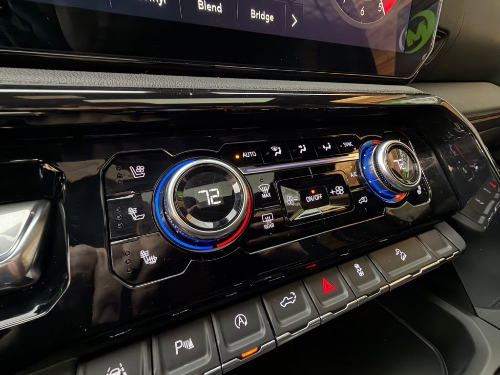 Used 2024 GMC Sierra 1500 AT4 w/ Technology Package image 25