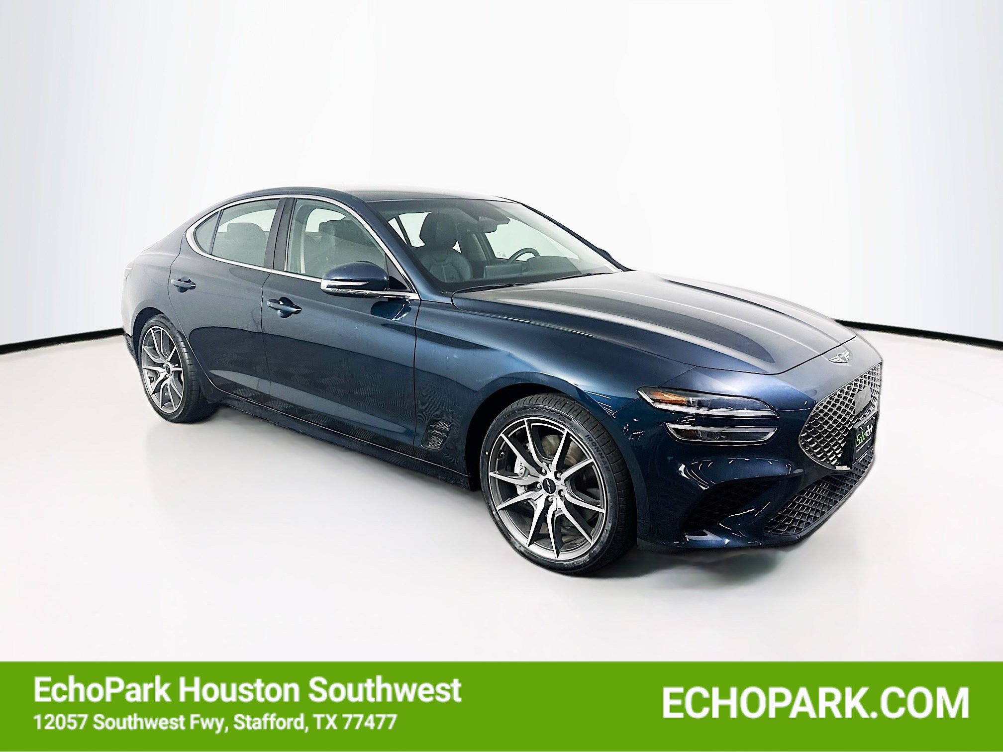 Used 2025 Genesis G70 2.5T RWD image 1