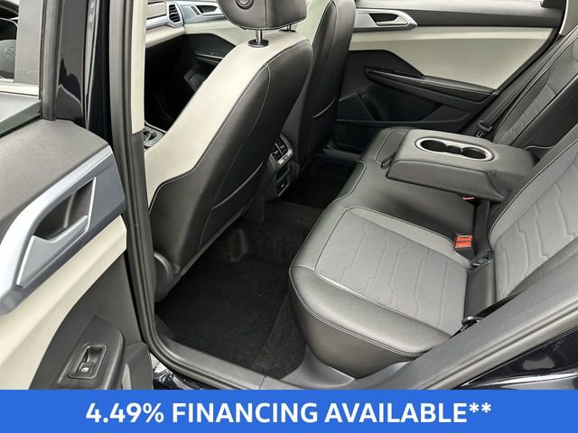 Used 2025 Volkswagen Taos SE image 24