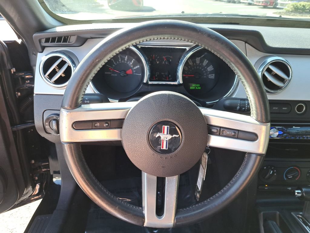 Used 2007 Ford Mustang Premium image 12