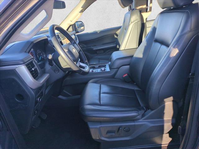 Used 2023 Ford Expedition XLT image 16