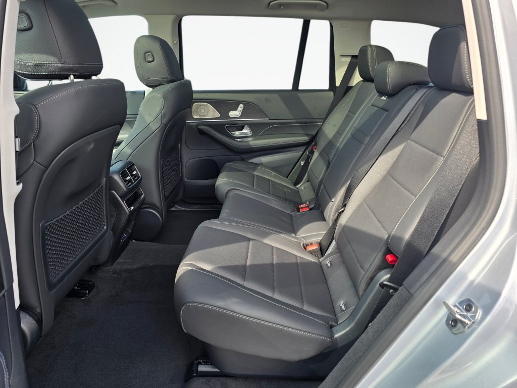 New 2026 Mercedes-Benz GLS 450 4MATIC image 18