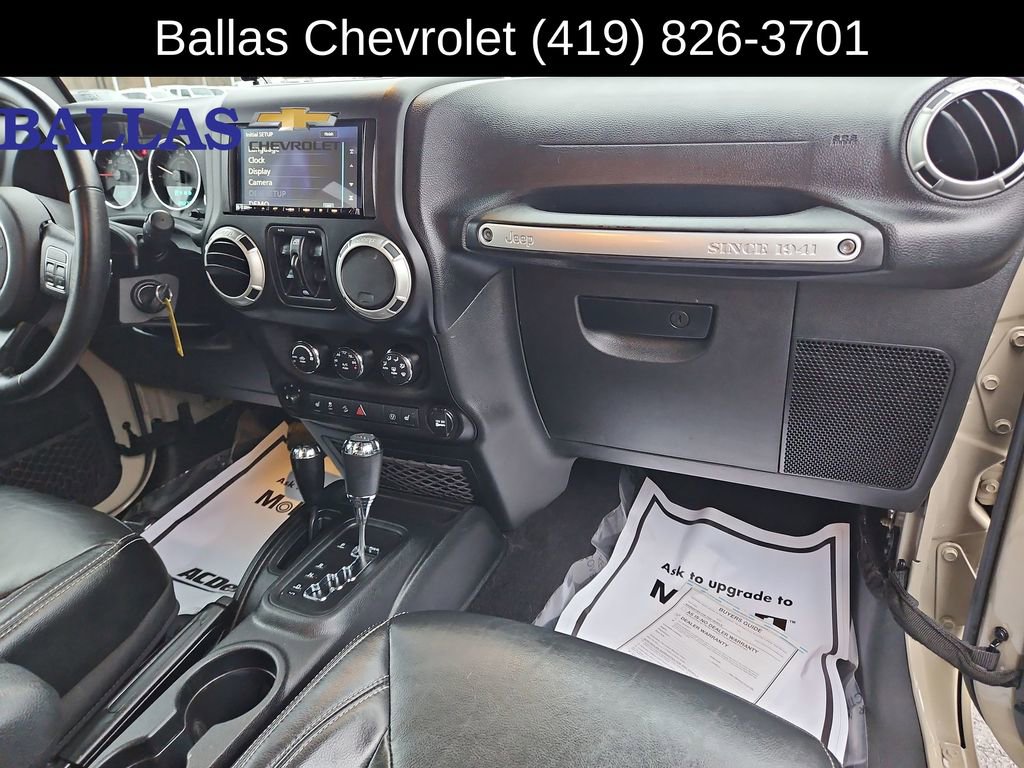 Used 2017 Jeep Wrangler Unlimited Rubicon w/ Cold Weather Group image 29