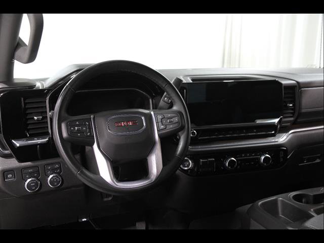 Used 2025 GMC Sierra 1500 SLT image 7
