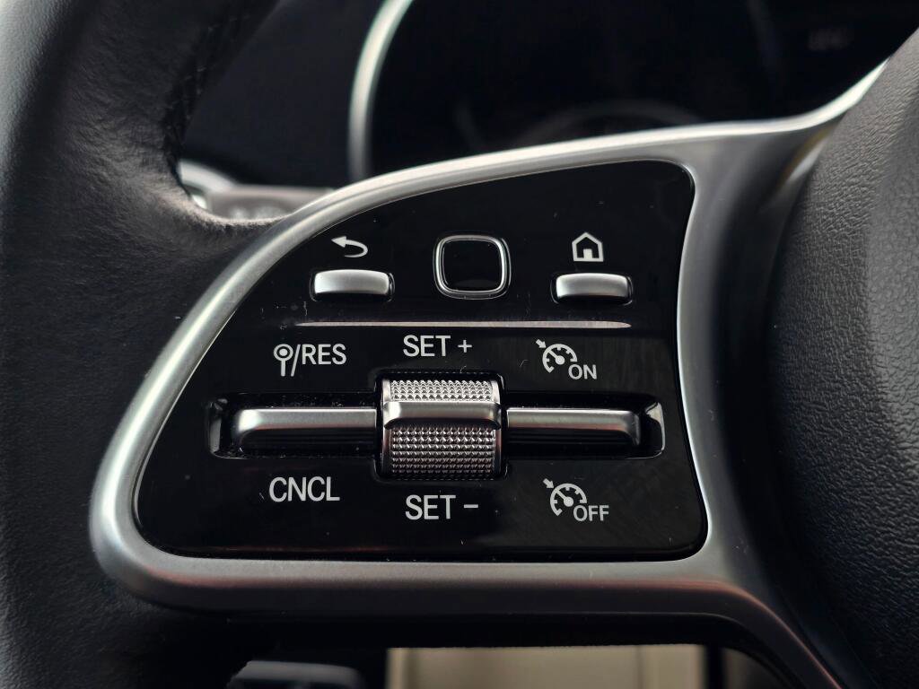 Used 2022 Mercedes-Benz GLC 300 image 41