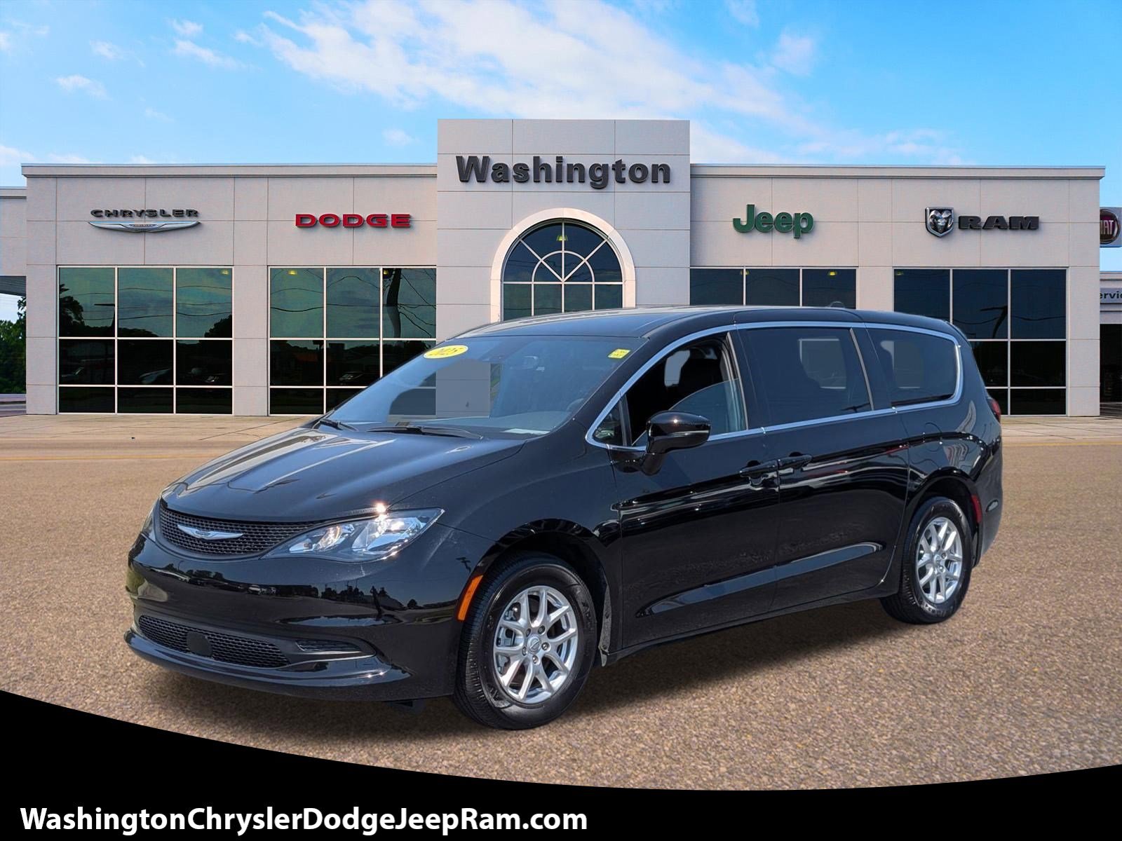 Used 2025 Chrysler Voyager LX