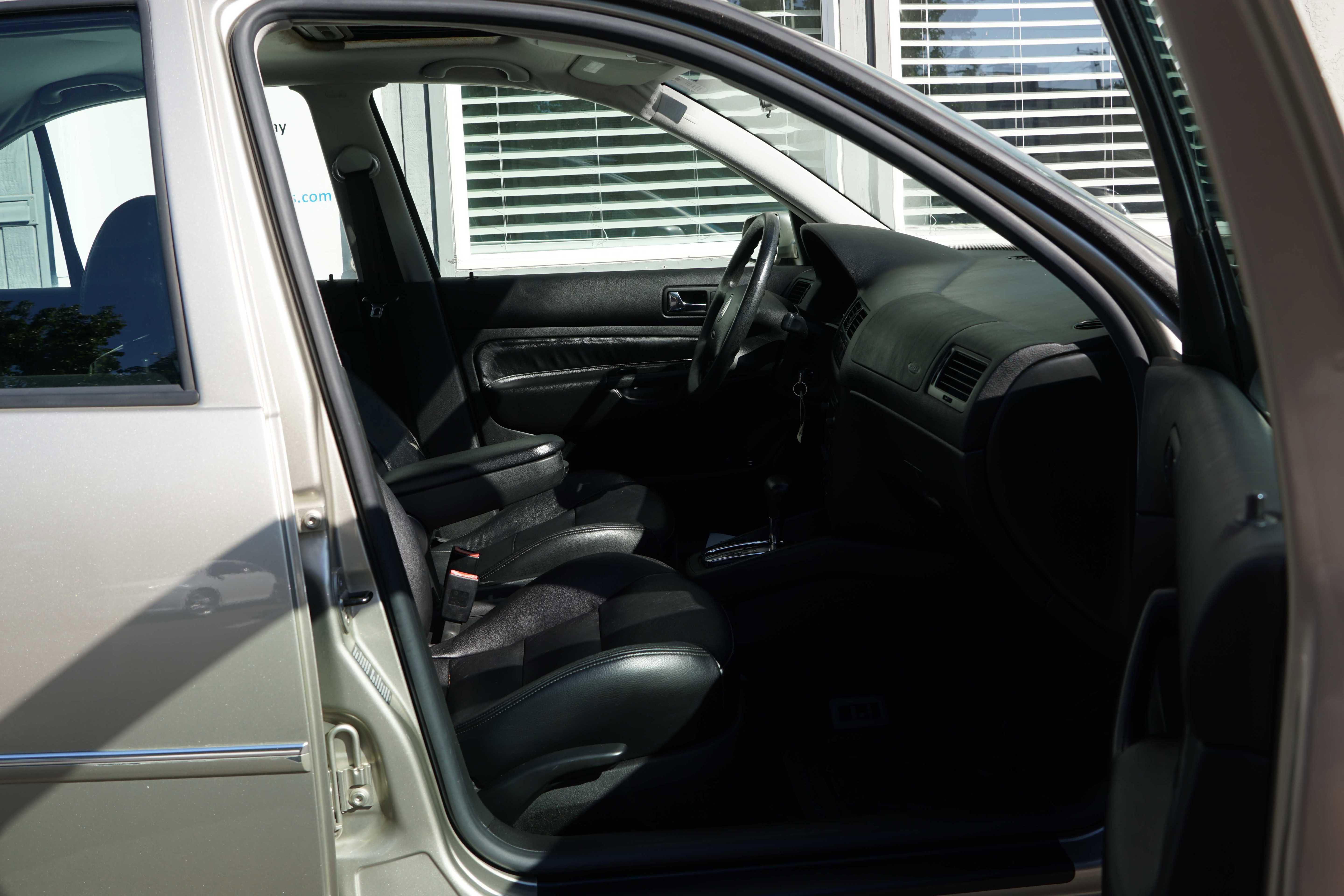 Used 2004 Volkswagen Jetta GLS image 34