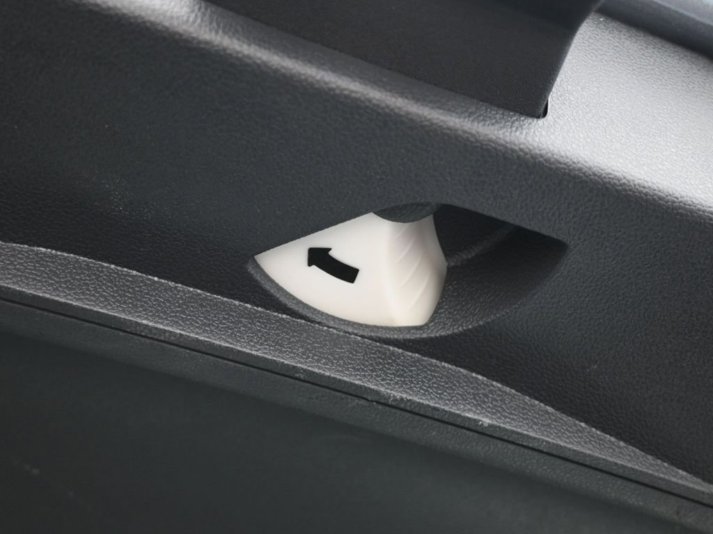 Used 2023 Volkswagen Jetta S image 36