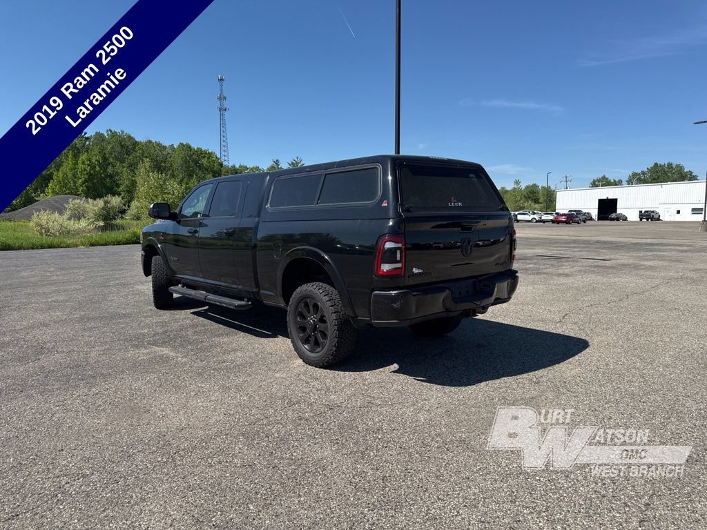 Used 2019 RAM 2500 Laramie w/ Black Appearance Package AWD/4WD image 4