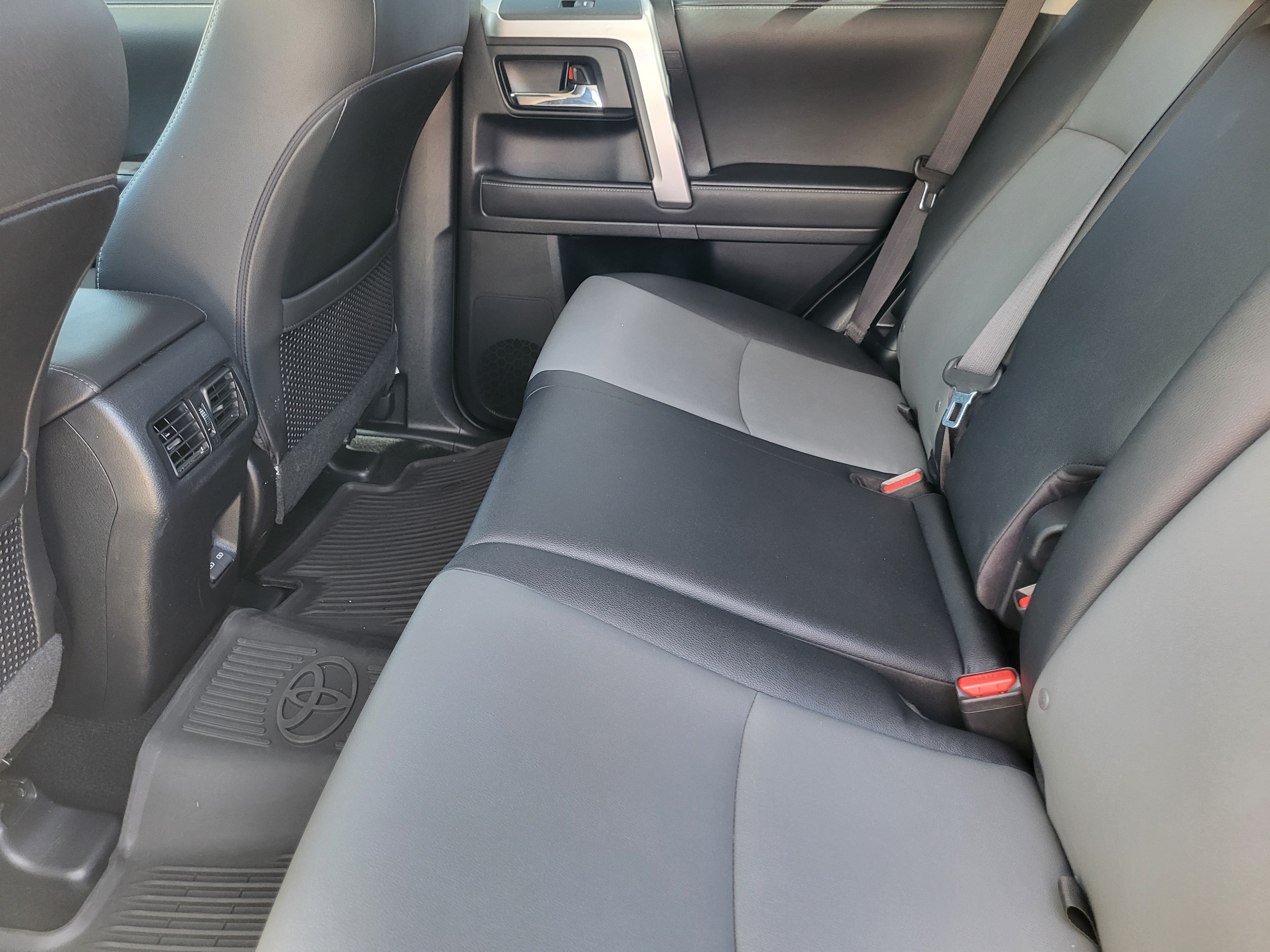 Certified 2024 Toyota 4Runner SR5 Premium AWD/4WD image 23