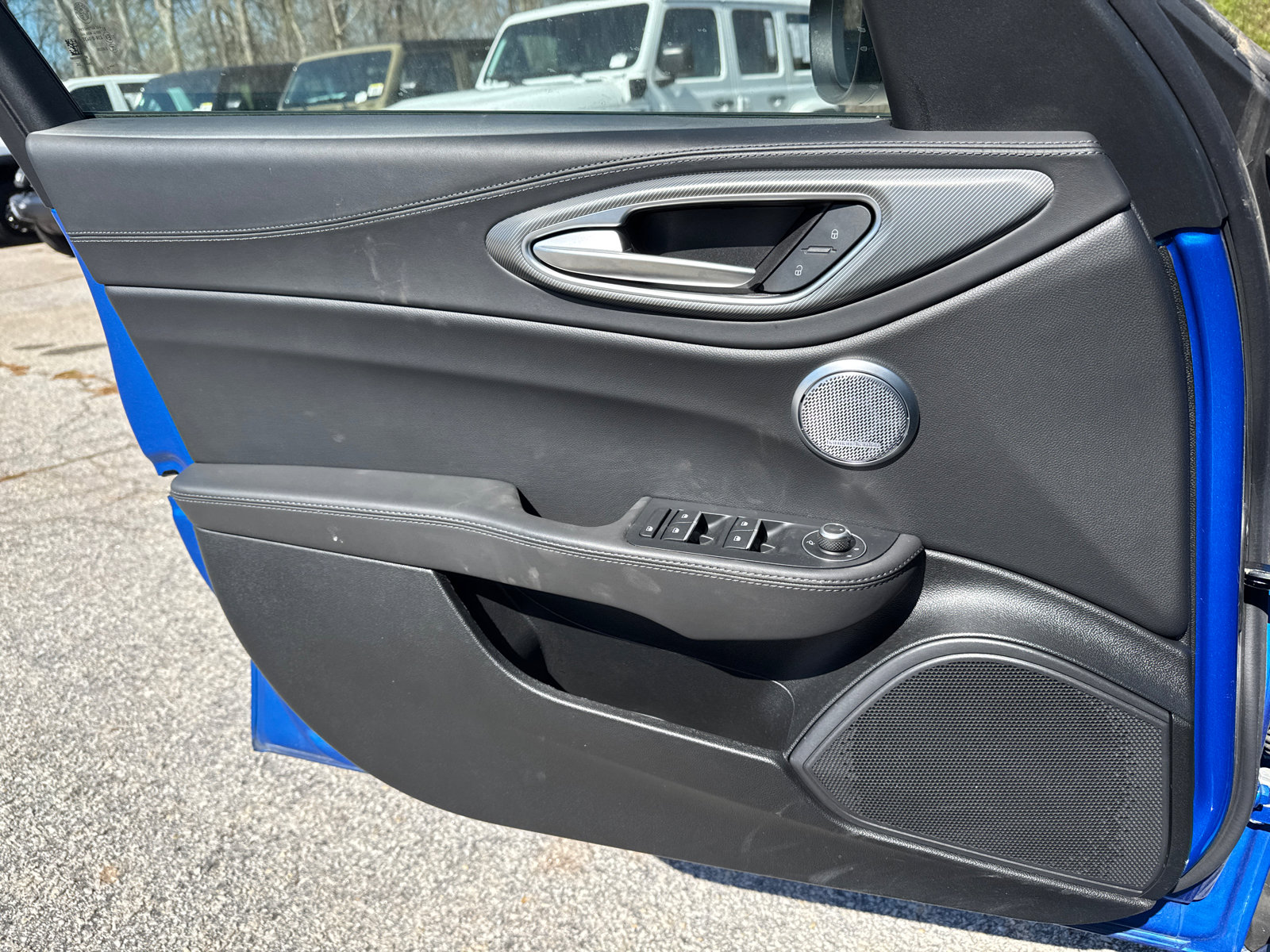 Used 2024 Alfa Romeo Giulia Veloce image 10